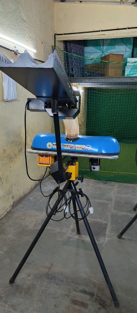 RBAL i20 Bowling Machine